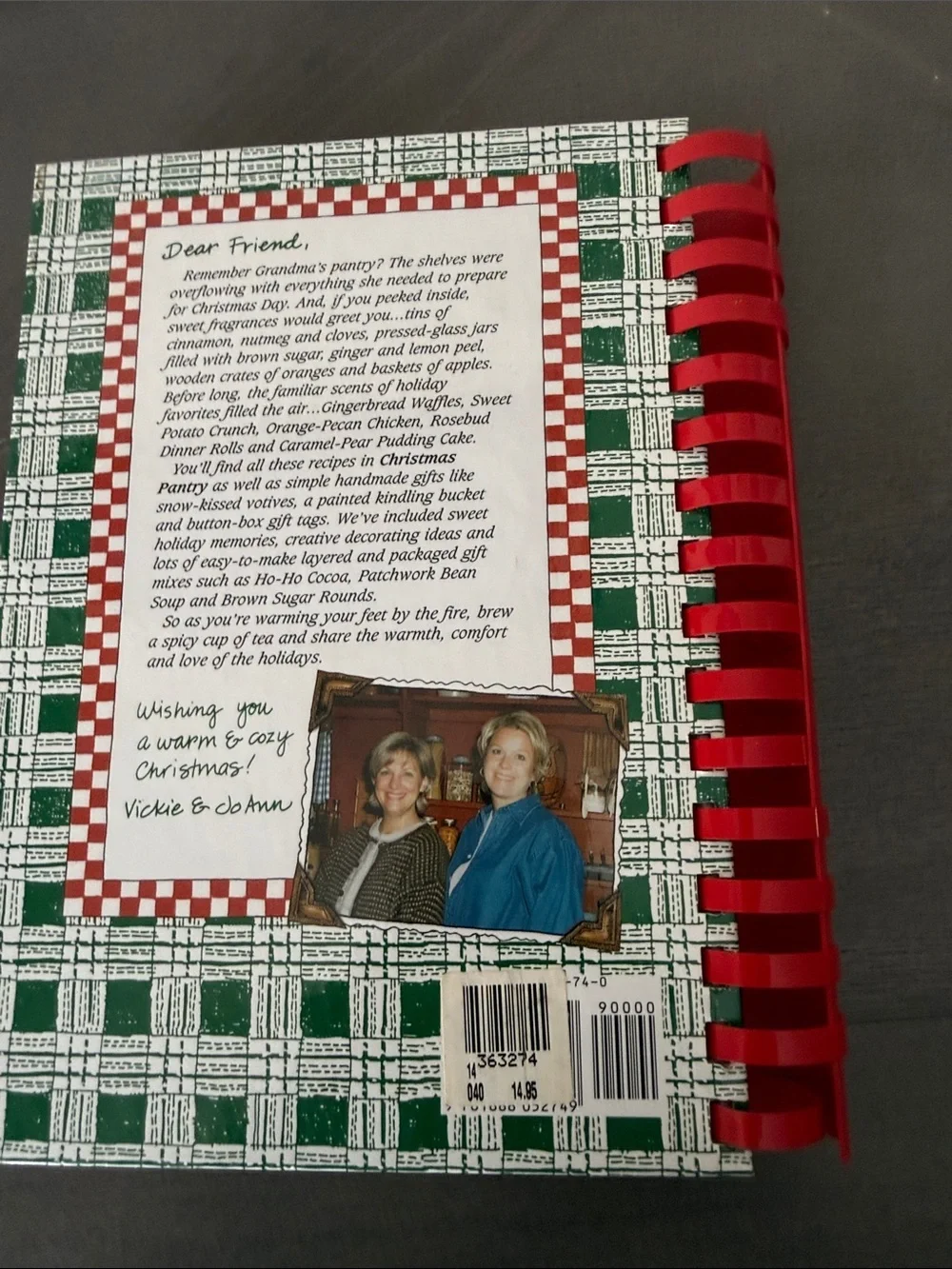 Gooseberry Patch Christmas Pantry Cookbook - Red & Green